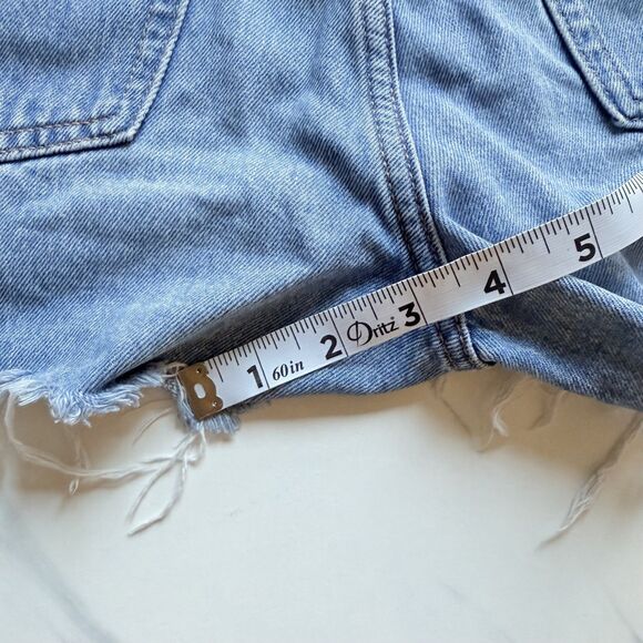 EUC Uniqlo Shorts Womens 25 Blue Denim Jean High Rise Cutoff Distressed Pockets - Picture 12 of 14